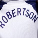 Andy Robertson Kini Berseragam Tottenham
