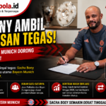 Kompany Ambil Keputusan Tegas, Sacha Boey Makin Dekat dengan Pintu Keluar Bayern Munich